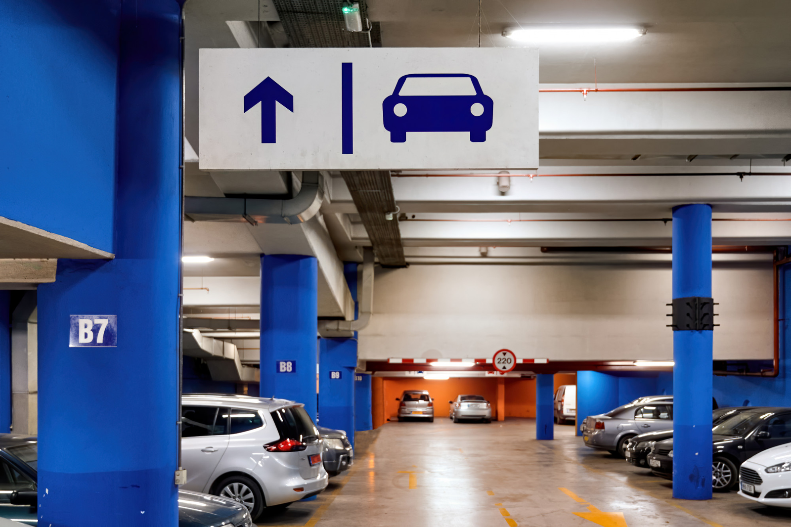 5 Reasons to Hire a Parking Company